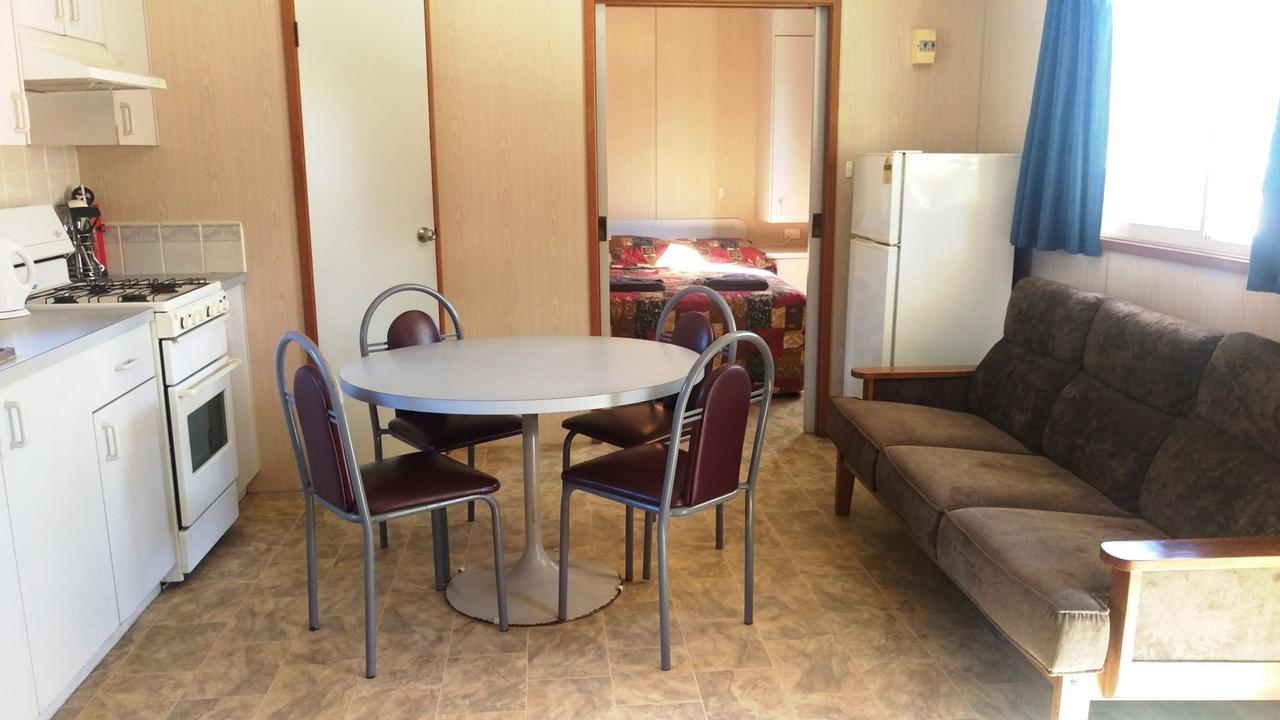 Khancoban Lakeside Caravan Park Exterior photo