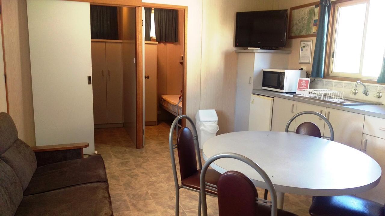 Khancoban Lakeside Caravan Park Exterior photo